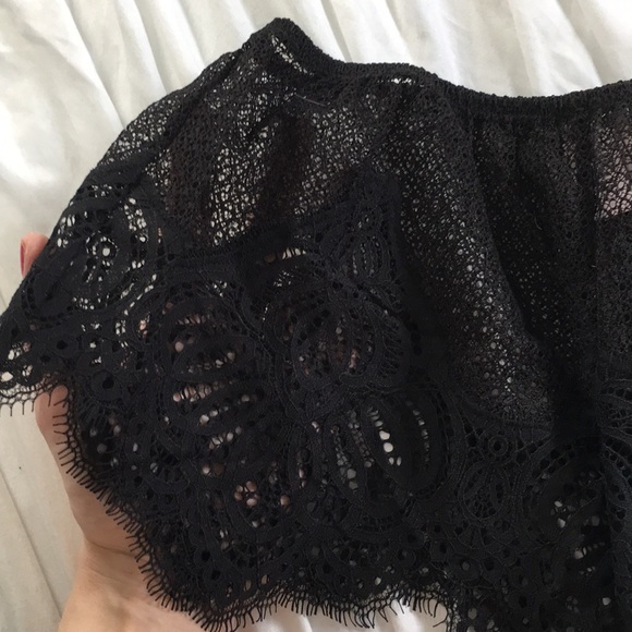 NWT Black Lace VS Embroidered Mini Shorts - Picture 3 of 3